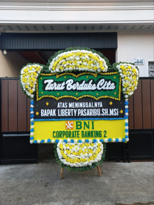 Papan Bunga Duka di Fanayama