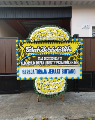 Papan Bunga Duka di Fanayama