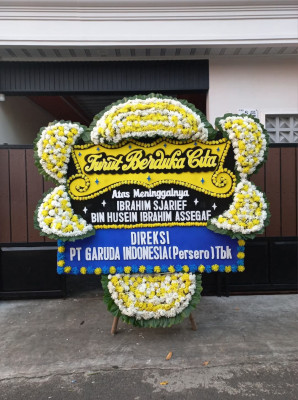 Papan Bunga Duka di Fanayama