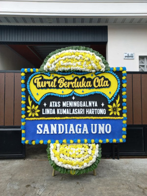 Papan Bunga Duka di Fanayama